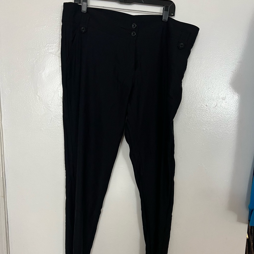 Gently worn black dress pants. Size 16